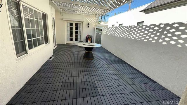 113 N Doheny, Beverly Hills, CA 90211