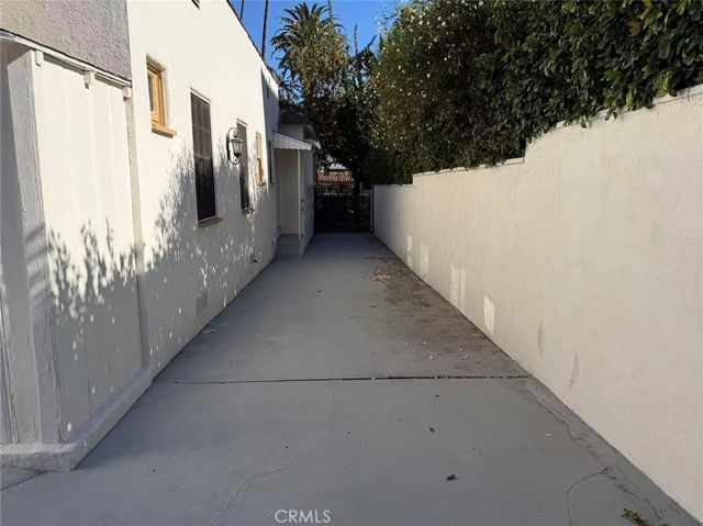 113 N Doheny, Beverly Hills, CA 90211