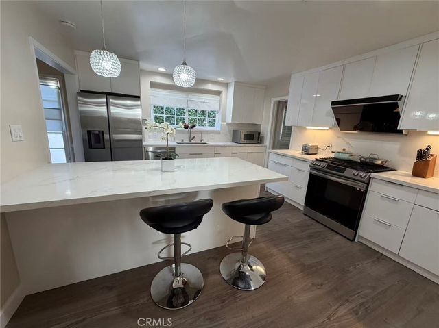 113 N Doheny, Beverly Hills, CA 90211