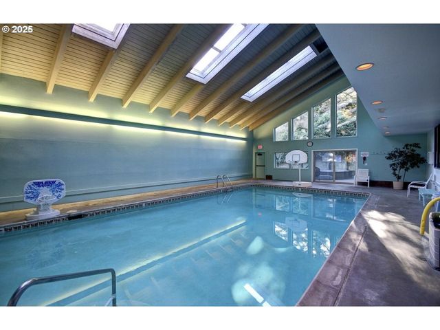 753 N BREAKERS POINT Dr 753, Cannon Beach, OR 97110