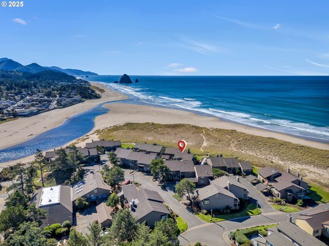 753 N BREAKERS POINT Dr 753, Cannon Beach, OR 97110