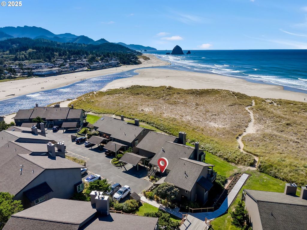 753 N BREAKERS POINT Dr 753, Cannon Beach, OR 97110