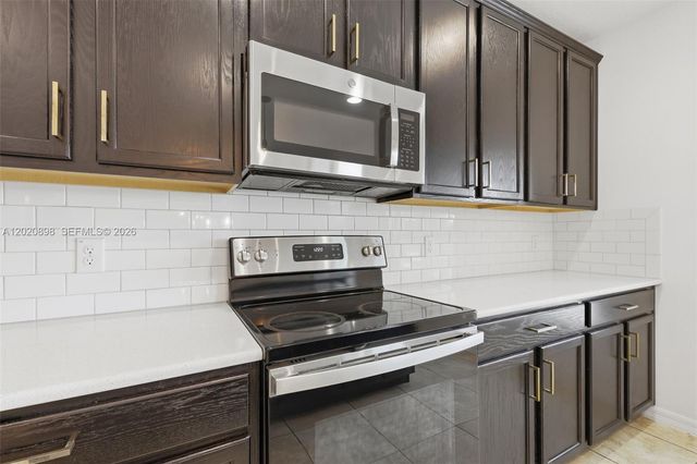 652 Samuel, Davenport, FL 33837
