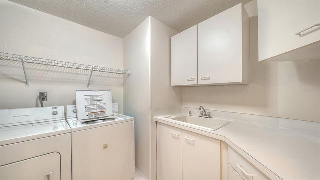 5420 EAGLES POINT CIRCLE 206, Sarasota, FL 34231