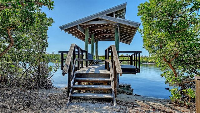 5420 EAGLES POINT CIRCLE 206, Sarasota, FL 34231