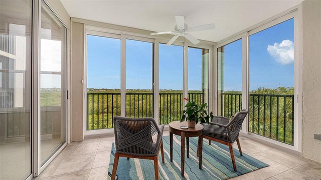 5420 EAGLES POINT CIRCLE 206, Sarasota, FL 34231