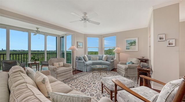 5420 EAGLES POINT CIRCLE 206, Sarasota, FL 34231