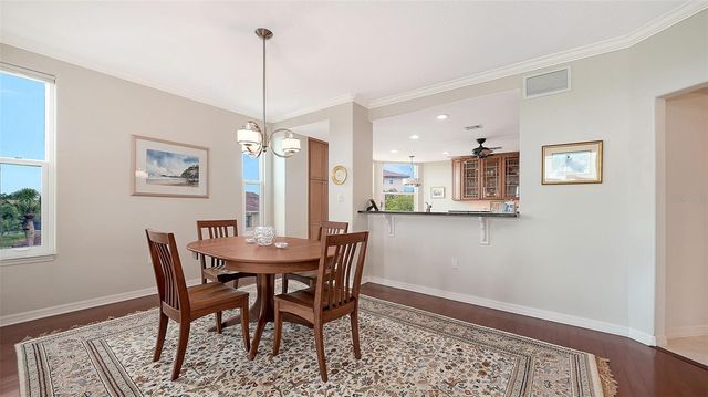 5420 EAGLES POINT CIRCLE 206, Sarasota, FL 34231