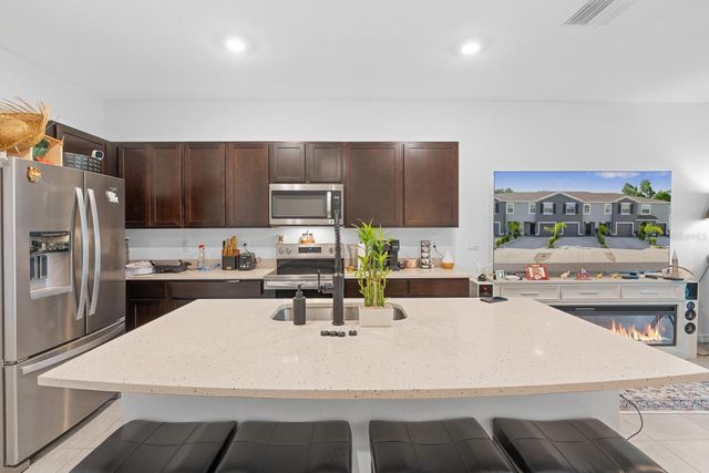 5052 CAPTAIN DAVIS DRIVE, Wimauma, FL 33598