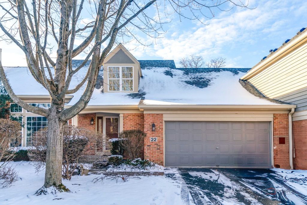 22 Ashford Court, Lincolnshire, IL 60069