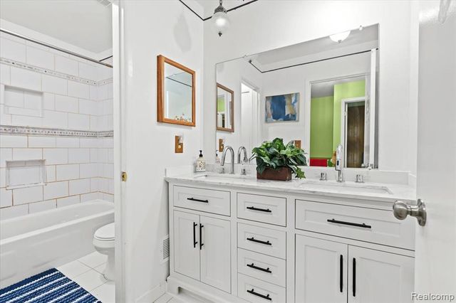 24243 Bashian Drive, Novi, MI 48375