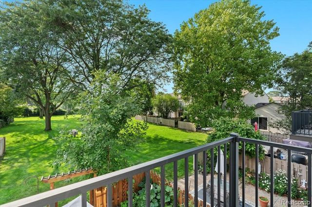 24243 Bashian Drive, Novi, MI 48375