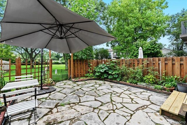 24243 Bashian Drive, Novi, MI 48375