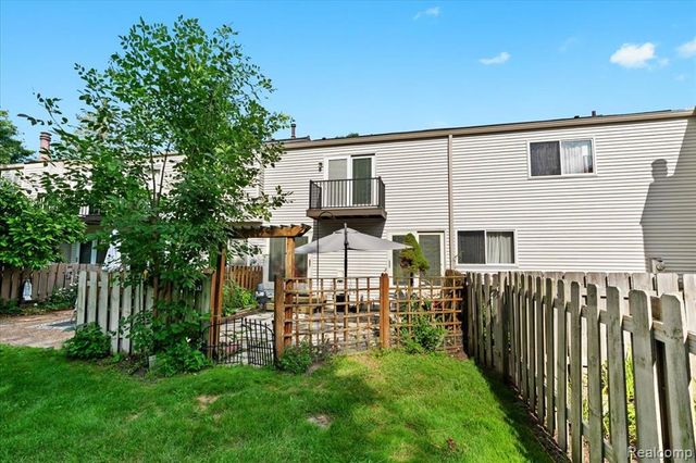 24243 Bashian Drive, Novi, MI 48375