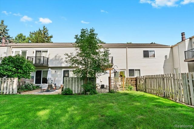 24243 Bashian Drive, Novi, MI 48375