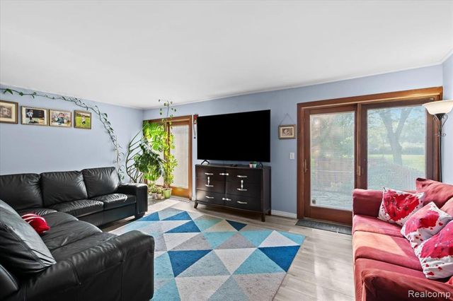 24243 Bashian Drive, Novi, MI 48375