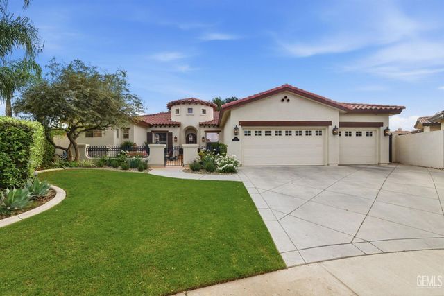 2205 Raleigh Court, Bakersfield, CA 93311