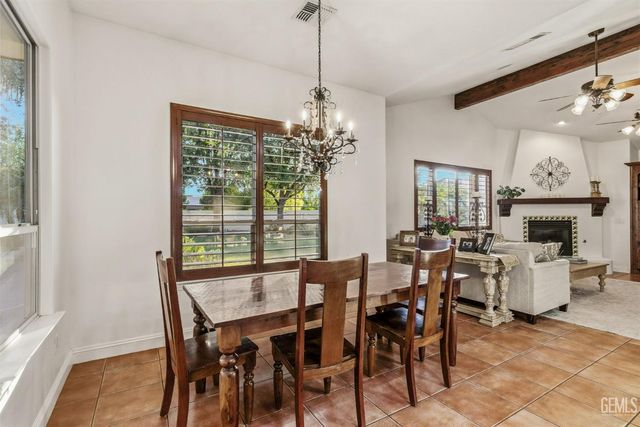 2205 Raleigh Court, Bakersfield, CA 93311