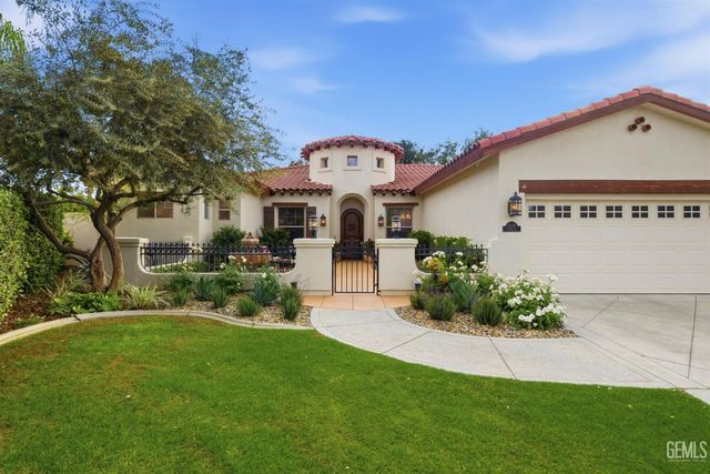 2205 Raleigh Court, Bakersfield, CA 93311