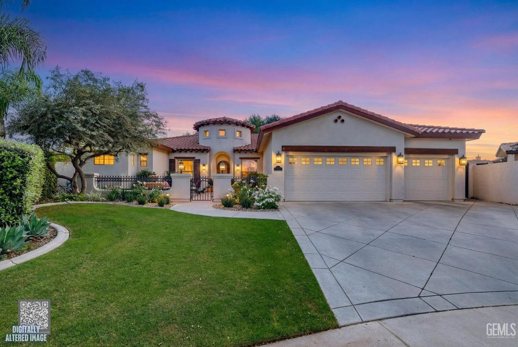 2205 Raleigh Court, Bakersfield, CA 93311