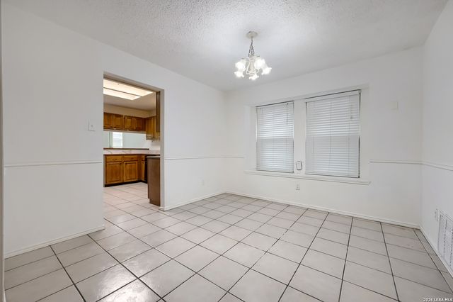 2533 Montebello, San Antonio, TX 78259