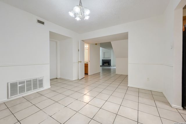 2533 Montebello, San Antonio, TX 78259