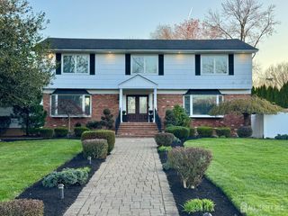 3 Kelton Place, Manalapan, NJ 07726