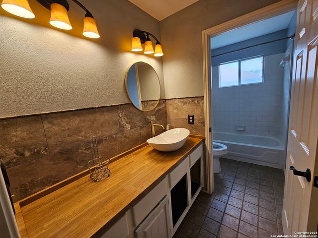 7315 TALL CEDAR, San Antonio, TX 78249