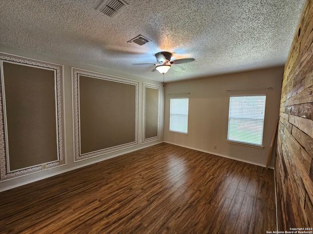 7315 TALL CEDAR, San Antonio, TX 78249