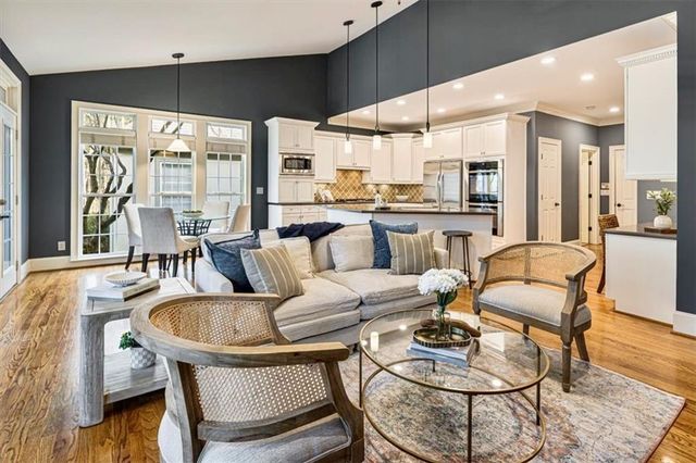 8170 Hurakan Creek Crossing, Cumming, GA 30028