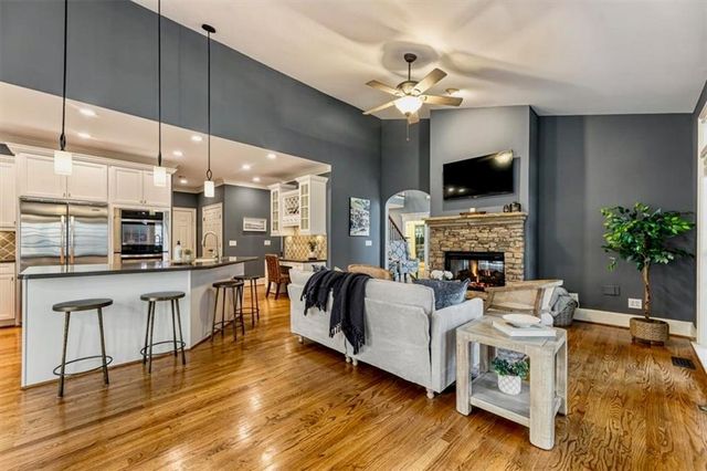 8170 Hurakan Creek Crossing, Cumming, GA 30028