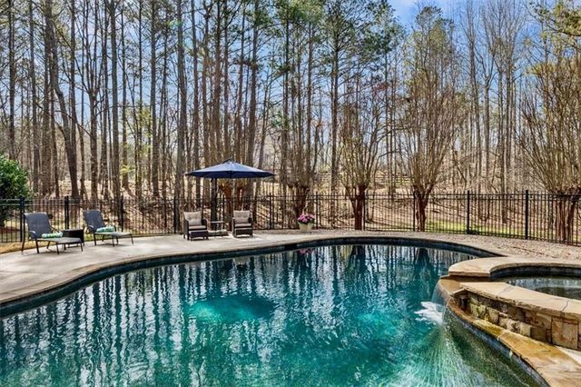 8170 Hurakan Creek Crossing, Cumming, GA 30028