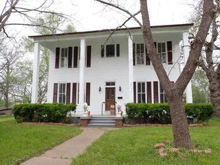 206 W 1st Street, Wharton, TX 77488