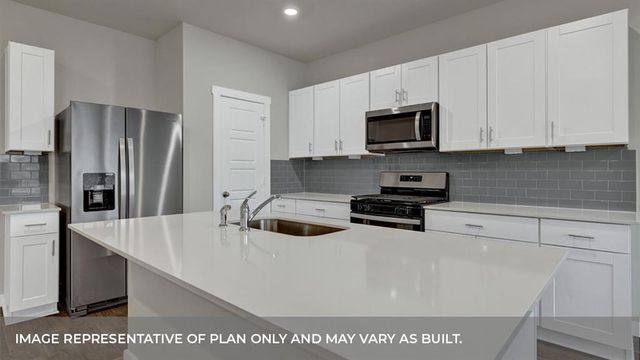 634 JANE LONG DR, San Marcos, TX 78666