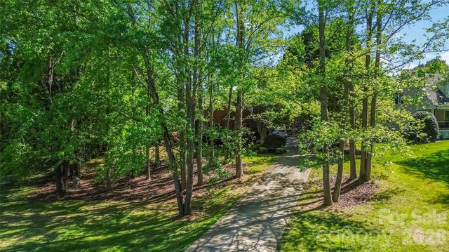 6208 Highview Road, Matthews, NC 28104