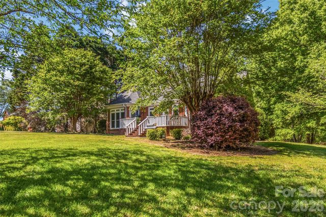 6208 Highview Road, Matthews, NC 28104