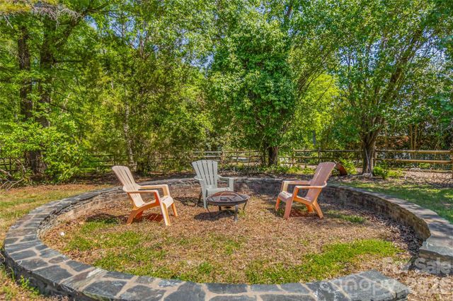 6208 Highview Road, Matthews, NC 28104