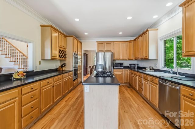 6208 Highview Road, Matthews, NC 28104