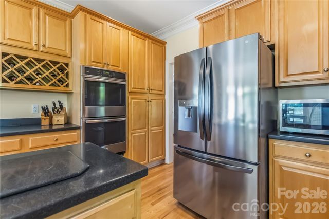 6208 Highview Road, Matthews, NC 28104