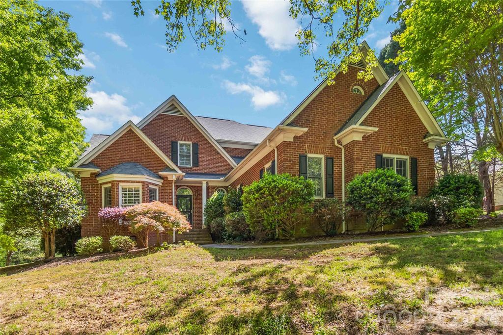6208 Highview Road, Matthews, NC 28104