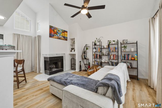 299 Carriage Crossing Lane 299, Middletown, CT 06457