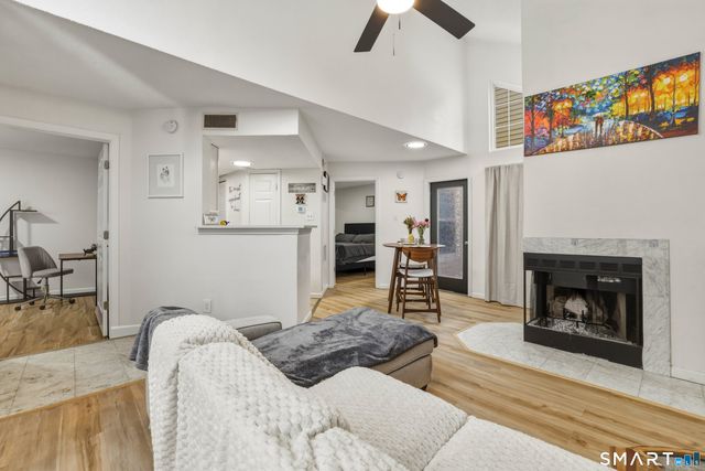 299 Carriage Crossing Lane 299, Middletown, CT 06457