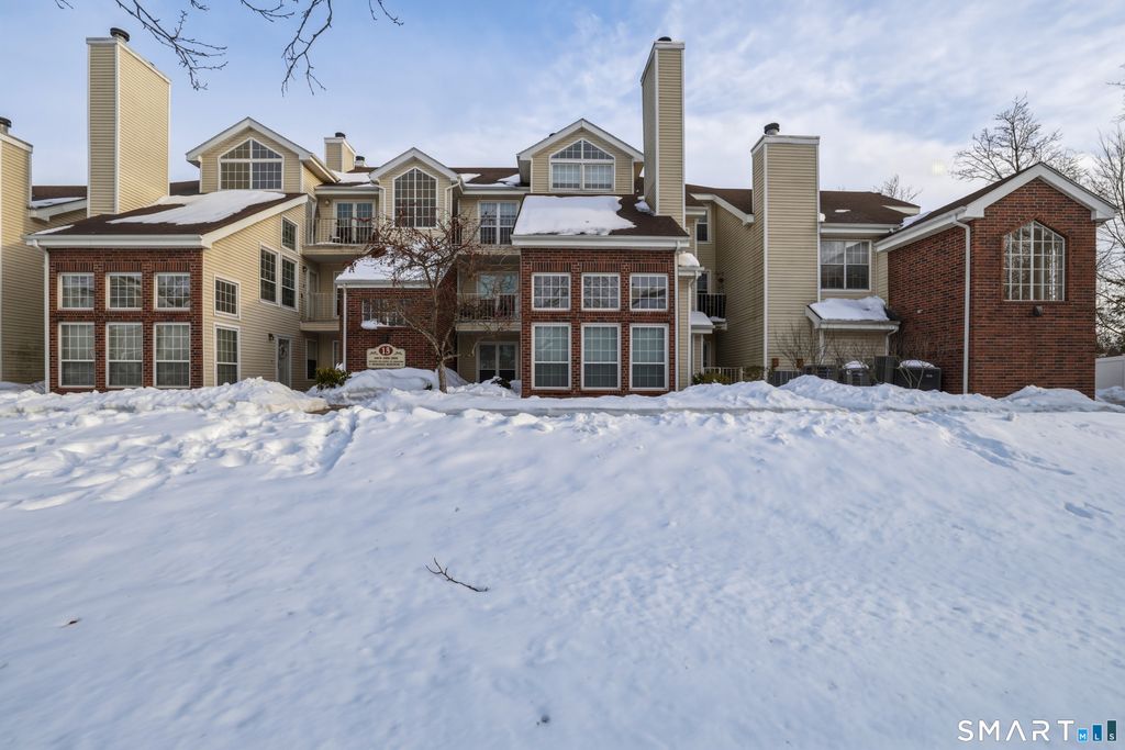 299 Carriage Crossing Lane 299, Middletown, CT 06457