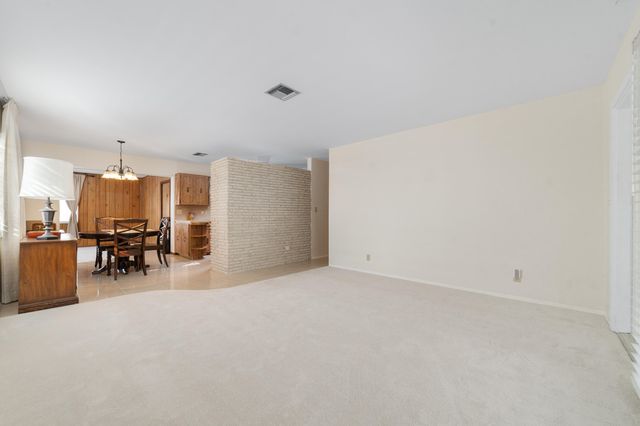 2001 NE 30th Street, Fort Lauderdale, FL 33306