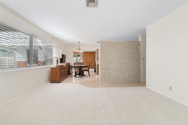 2001 NE 30th Street, Fort Lauderdale, FL 33306