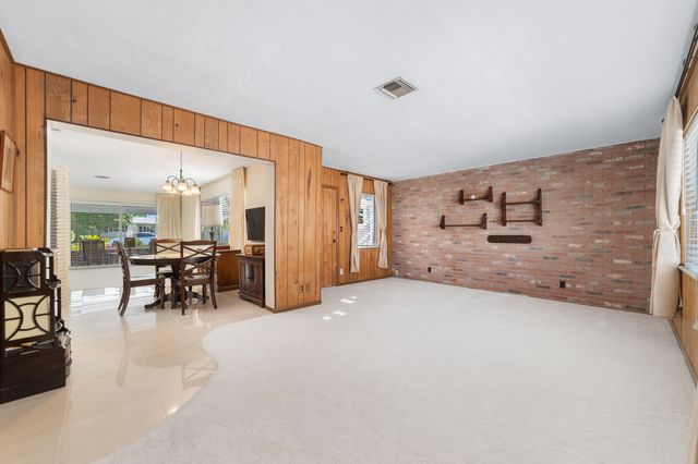 2001 NE 30th Street, Fort Lauderdale, FL 33306