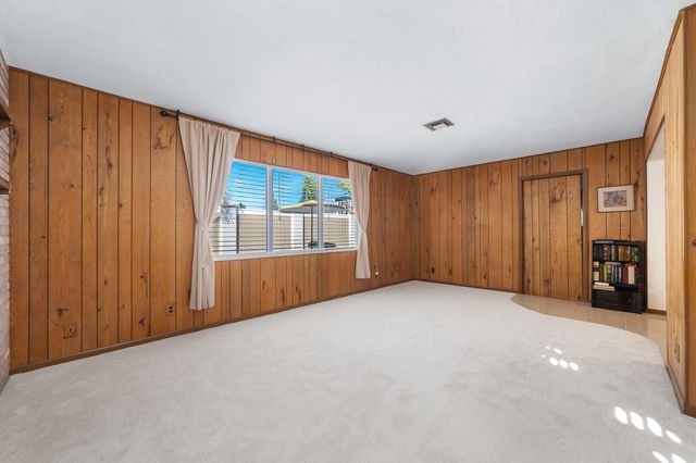 2001 NE 30th Street, Fort Lauderdale, FL 33306