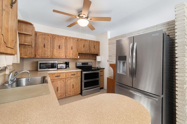 2001 NE 30th Street, Fort Lauderdale, FL 33306