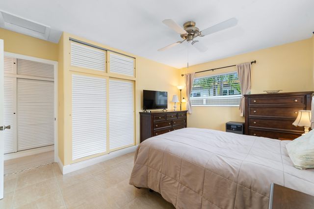 2001 NE 30th Street, Fort Lauderdale, FL 33306