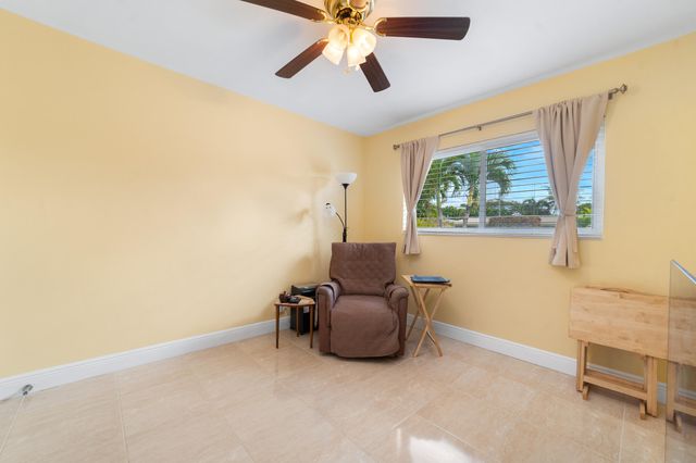 2001 NE 30th Street, Fort Lauderdale, FL 33306